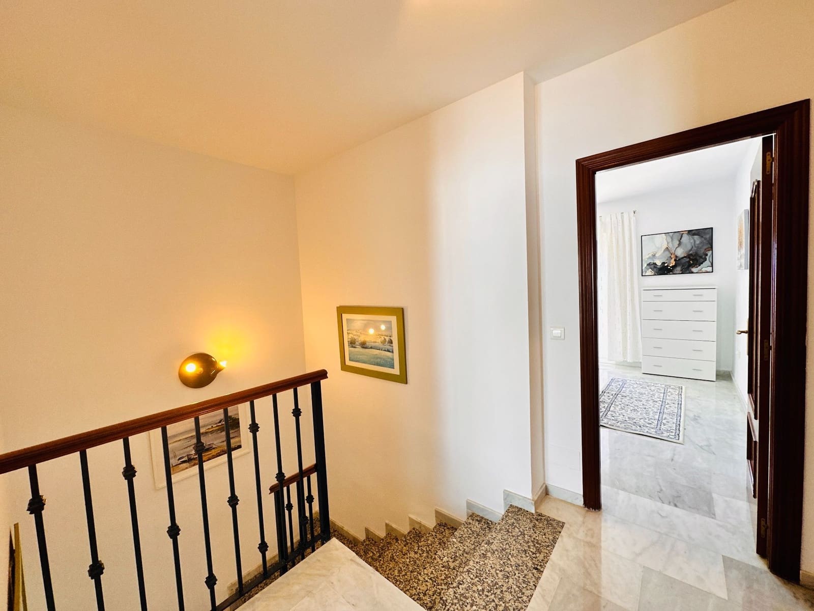 3 soveværelse Semi-Rækkehus til salg i Mezquitilla med swimmingpool garage - € 399.000 (Ref: 9132082)