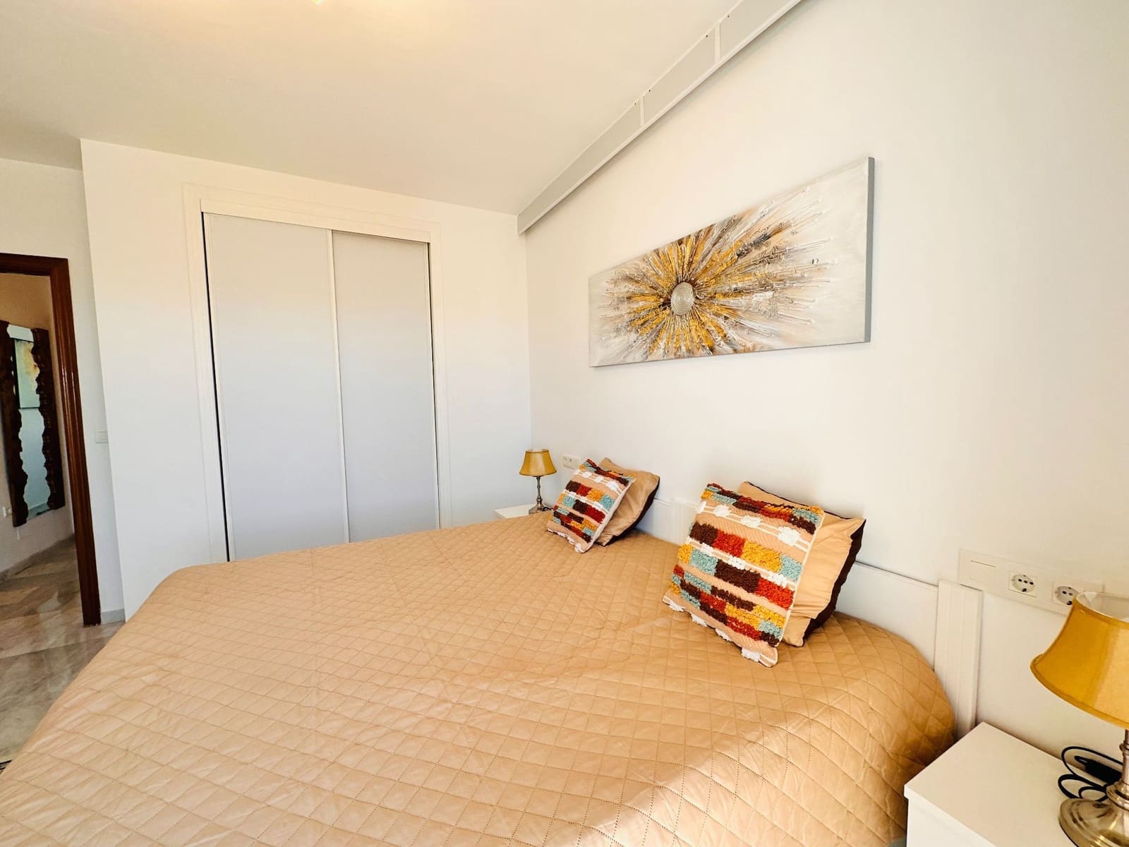 3 soveværelse Semi-Rækkehus til salg i Mezquitilla med swimmingpool garage - € 399.000 (Ref: 9132082)