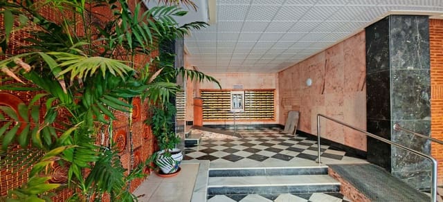 1 slaapkamer Appartement te koop in Centro Internacional, Torrox met zwembad - € 189.000 (Ref: 9136878)