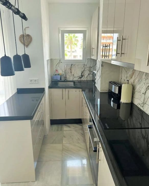 2 Zimmer Apartment zu verkaufen in Torrox-Costa - 340.000 € (Ref: 9151698)