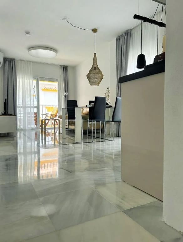 2 Zimmer Apartment zu verkaufen in Torrox-Costa - 340.000 € (Ref: 9151698)