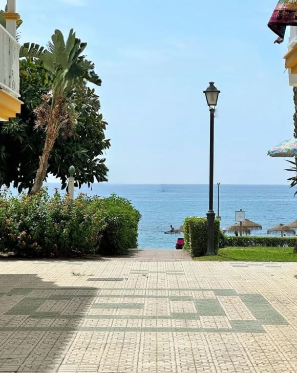 2 Zimmer Apartment zu verkaufen in Torrox-Costa - 340.000 € (Ref: 9151698)