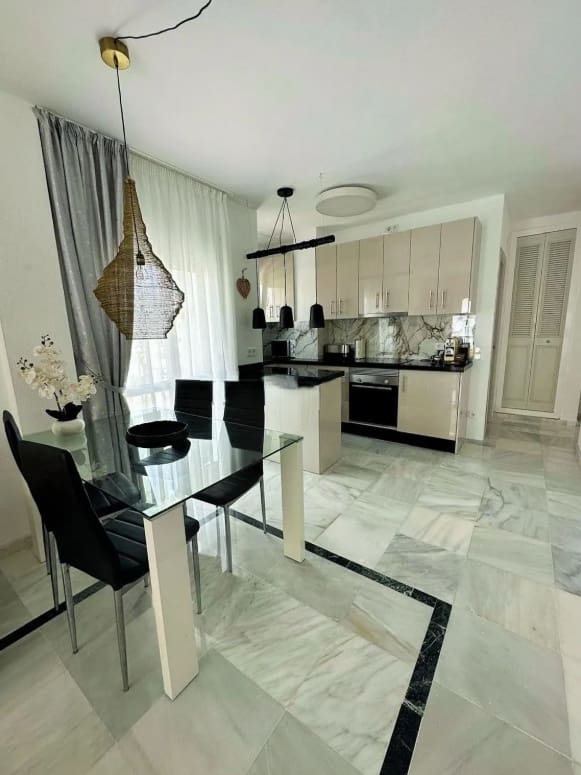 2 Zimmer Apartment zu verkaufen in Torrox-Costa - 340.000 € (Ref: 9151698)