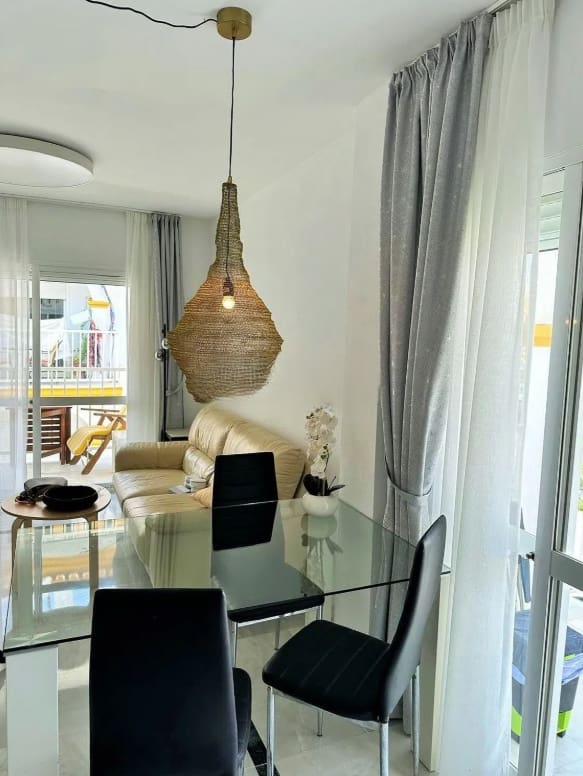 2 Zimmer Apartment zu verkaufen in Torrox-Costa - 340.000 € (Ref: 9151698)