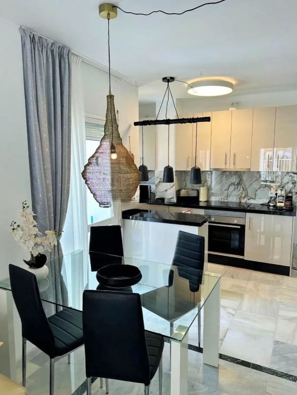 2 Zimmer Apartment zu verkaufen in Torrox-Costa - 340.000 € (Ref: 9151698)