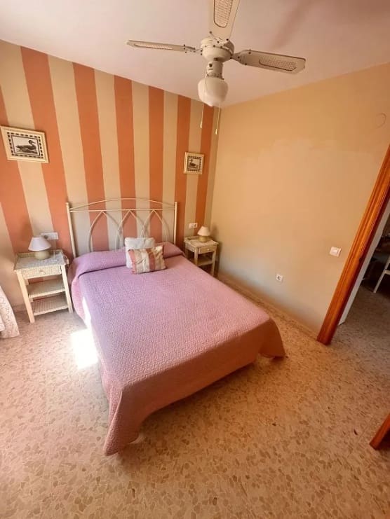 1 sovrum Lägenhet till salu i Torrox-Costa med garage - 169 000 € (Ref: 9173191)