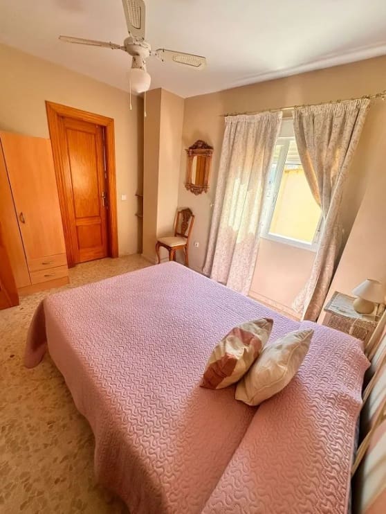 1 sovrum Lägenhet till salu i Torrox-Costa med garage - 169 000 € (Ref: 9173191)