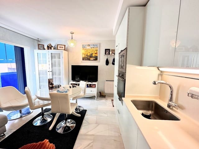 1 Zimmer Apartment zu verkaufen in Torrox-Costa, Torrox mit Garage - 175.000 € (Ref: 9202171)