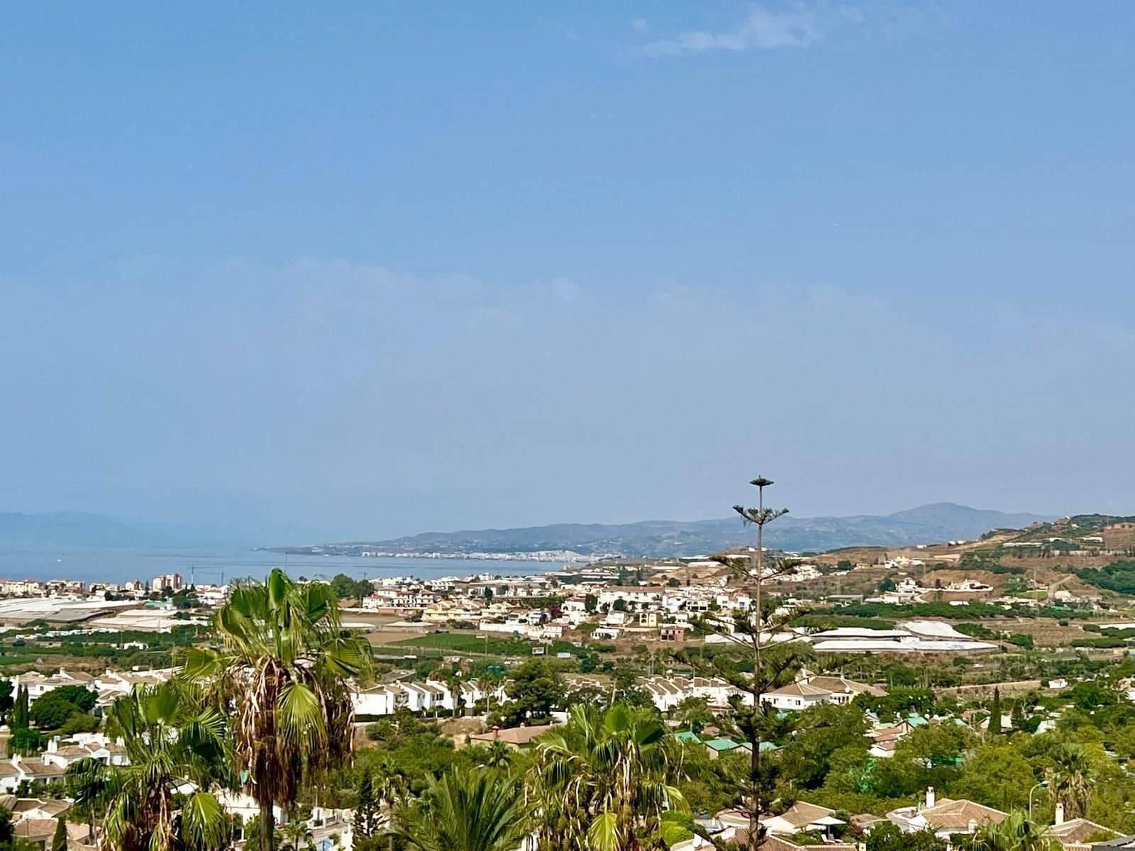 2 soveværelse Lejlighed til salg i Torrox Park med swimmingpool - € 215.000 (Ref: 9228176)