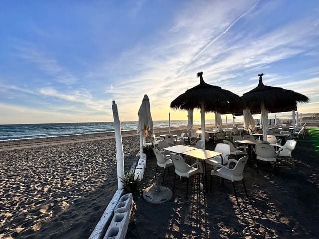 2 bedroom Penthouse for sale in Torrox-Costa, Torrox - € 244,000 (Ref: 9246311)