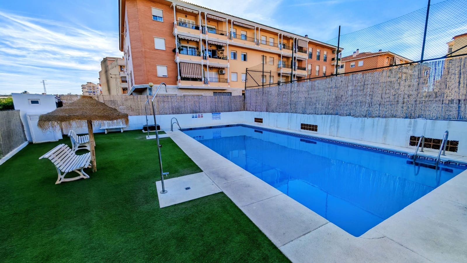 2 soverom Leilighet til salgs i Torrox-Costa med svømmebasseng garasje - € 259 000 (Ref: 9247939)