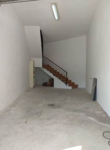 2 sovrum Villa till salu i Sayalonga med garage - 176 500 € (Ref: 9290957)