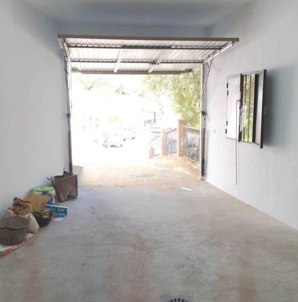 2 soveværelse Villa til salg i Sayalonga med garage - € 176.500 (Ref: 9290957)