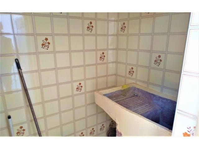 3 sovrum Villa till salu i Sayalonga - 94 500 € (Ref: 9290958)