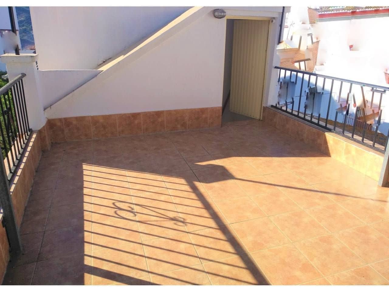 3 sovrum Villa till salu i Sayalonga - 94 500 € (Ref: 9290958)