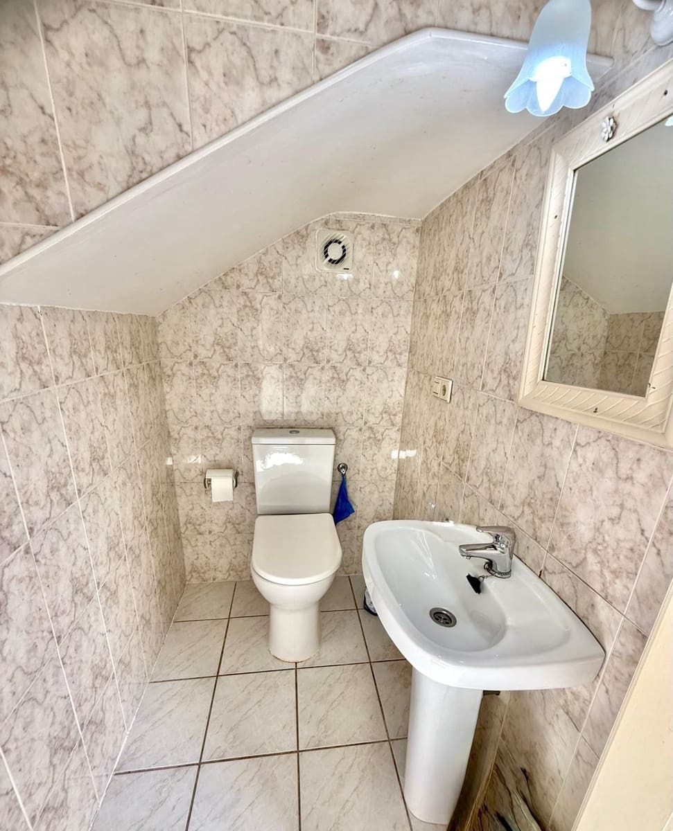 3 sovrum Semi-fristående Villa till salu i Nerja med pool garage - 429 900 € (Ref: 9330084)