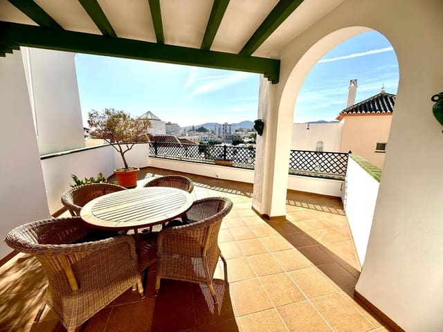 3 sovrum Semi-fristående Villa till salu i Nerja med pool garage - 429 900 € (Ref: 9330084)