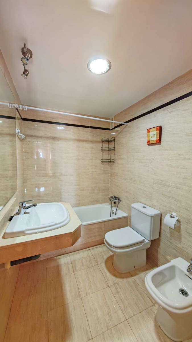 Apartamento de 2 habitaciones en Torrox-Costa en venta - 265.000 € (Ref: 9366937)