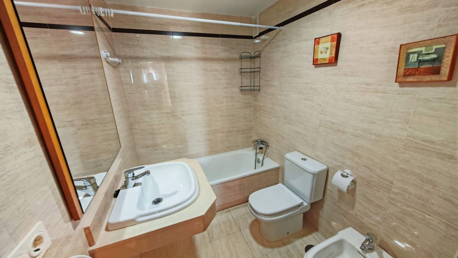 Apartamento de 2 habitaciones en Torrox-Costa en venta - 265.000 € (Ref: 9366937)