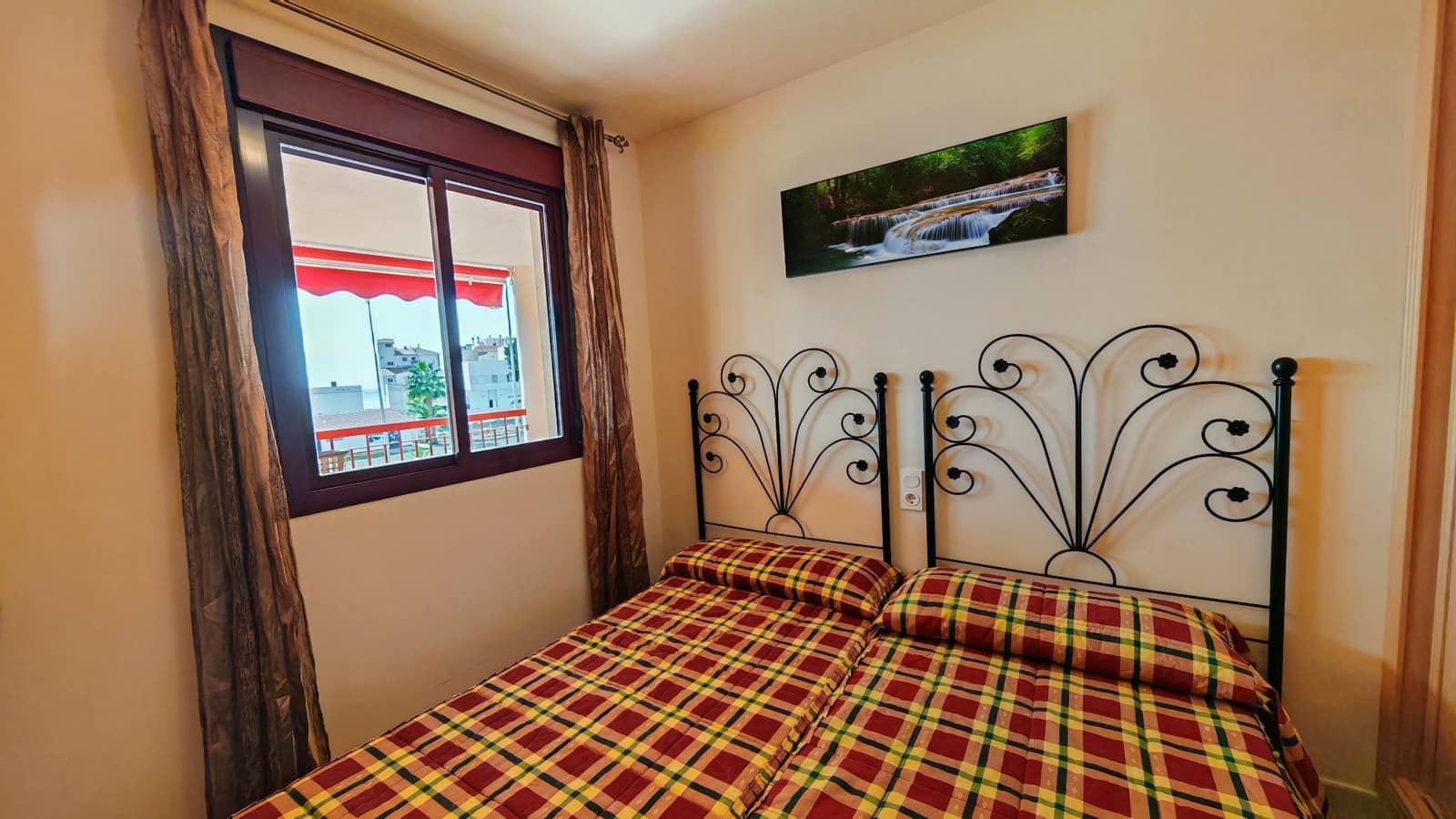 Apartamento de 2 habitaciones en Torrox-Costa en venta - 265.000 € (Ref: 9366937)