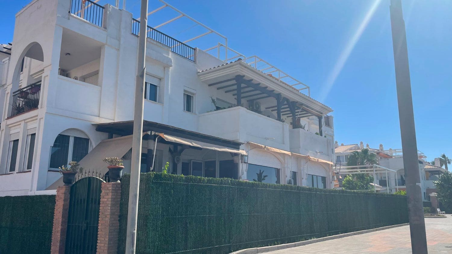 3 slaapkamer Appartement te koop in Torrox-Costa met zwembad - € 850.000 (Ref: 9398162)