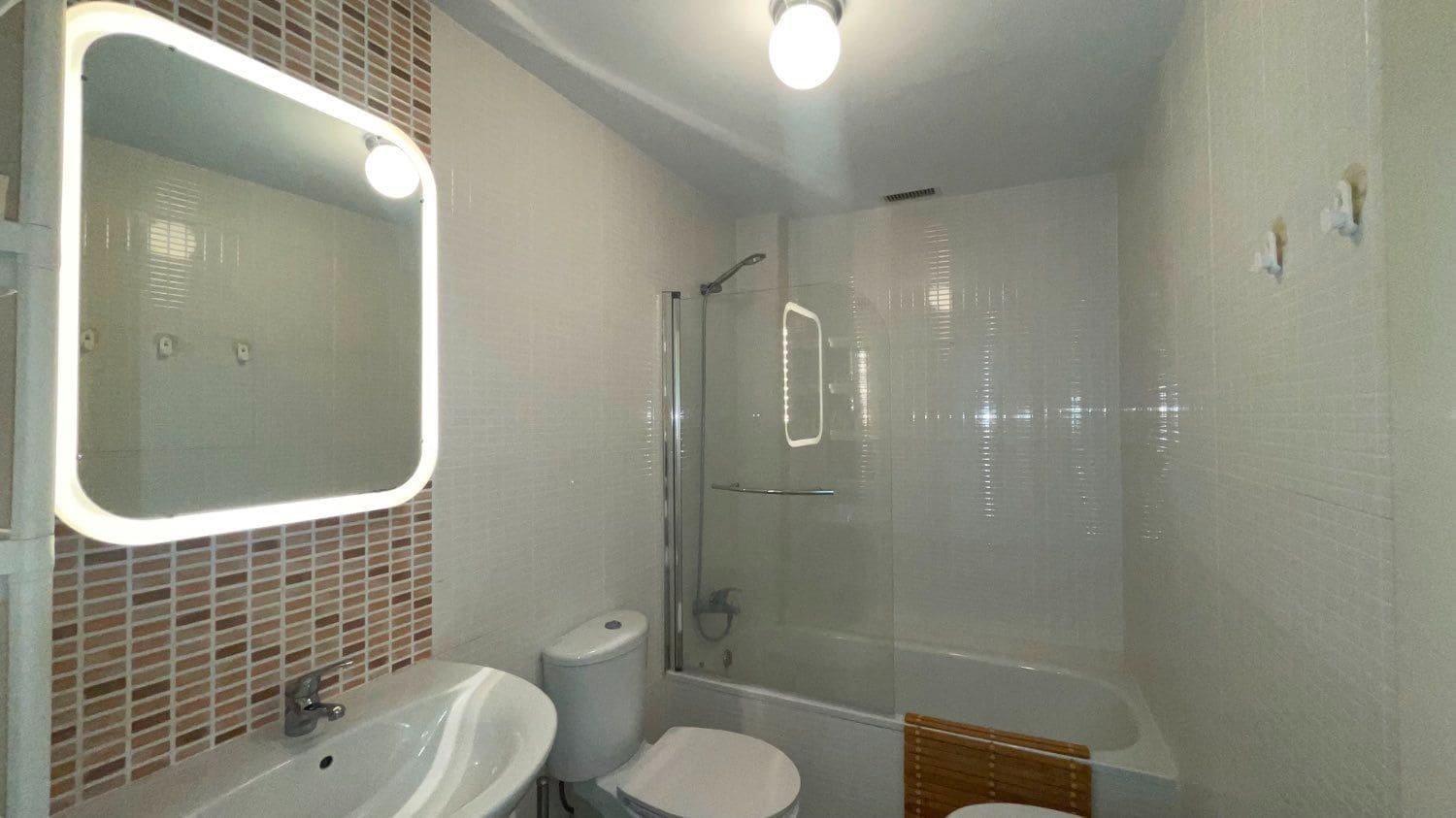 4 makuuhuone Huvila myytävänä paikassa Torrox-Costa mukana uima-altaan 
autotalli - 330 000 € (Ref: 9398163)