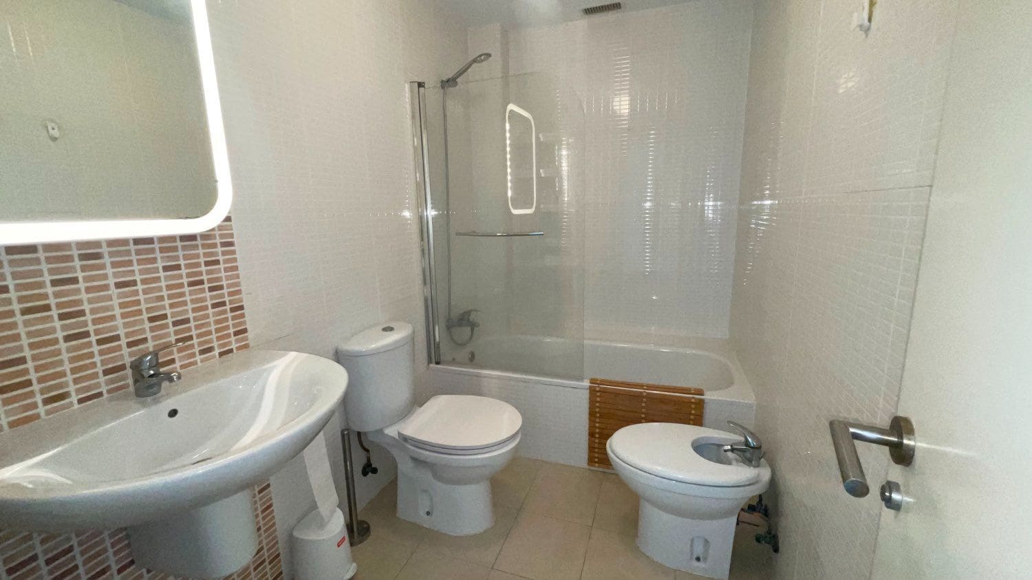 4 makuuhuone Huvila myytävänä paikassa Torrox-Costa mukana uima-altaan 
autotalli - 330 000 € (Ref: 9398163)