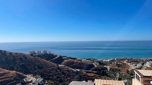 4 makuuhuone Huvila myytävänä paikassa Torrox-Costa, Torrox mukana uima-altaan 
autotalli - 330 000 € (Ref: 9398163)