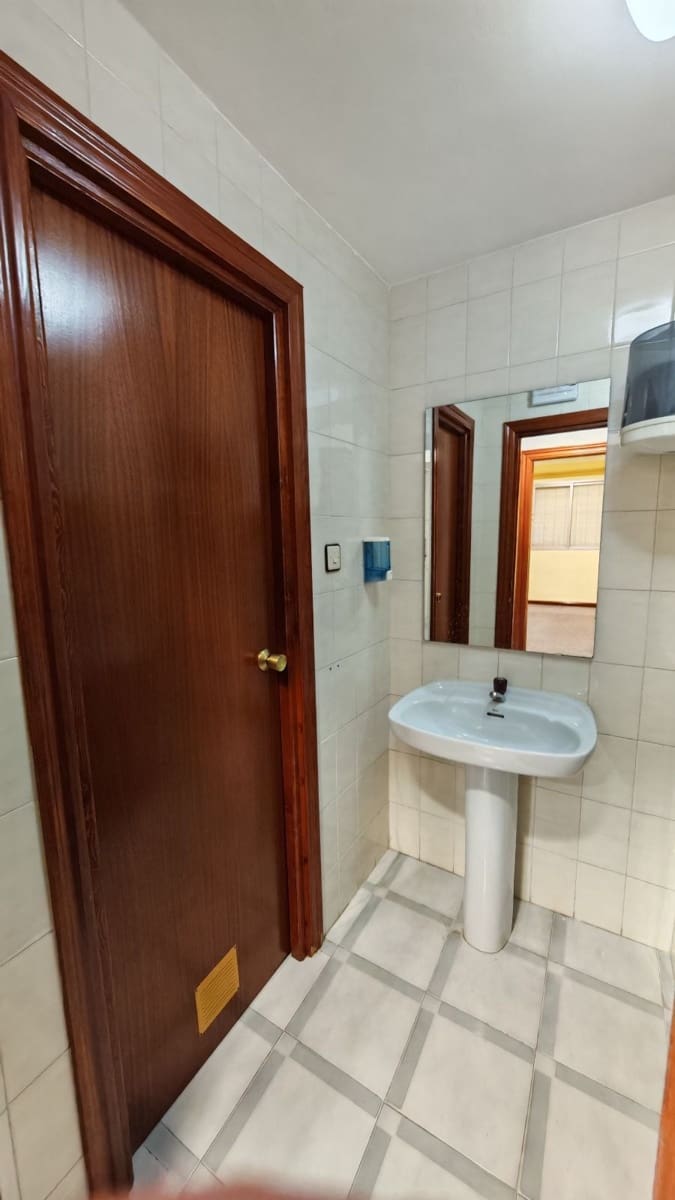 5 soveværelse Semi-Rækkehus til salg i Motril - € 329.000 (Ref: 9398166)