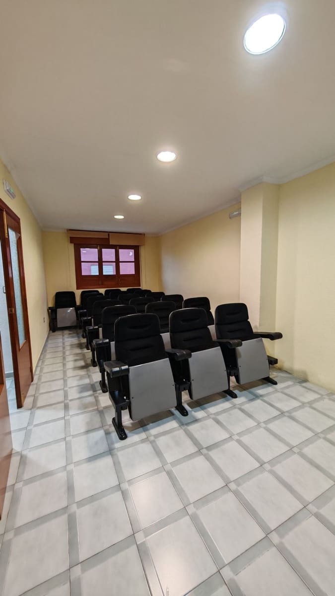 5 soveværelse Semi-Rækkehus til salg i Motril - € 329.000 (Ref: 9398166)