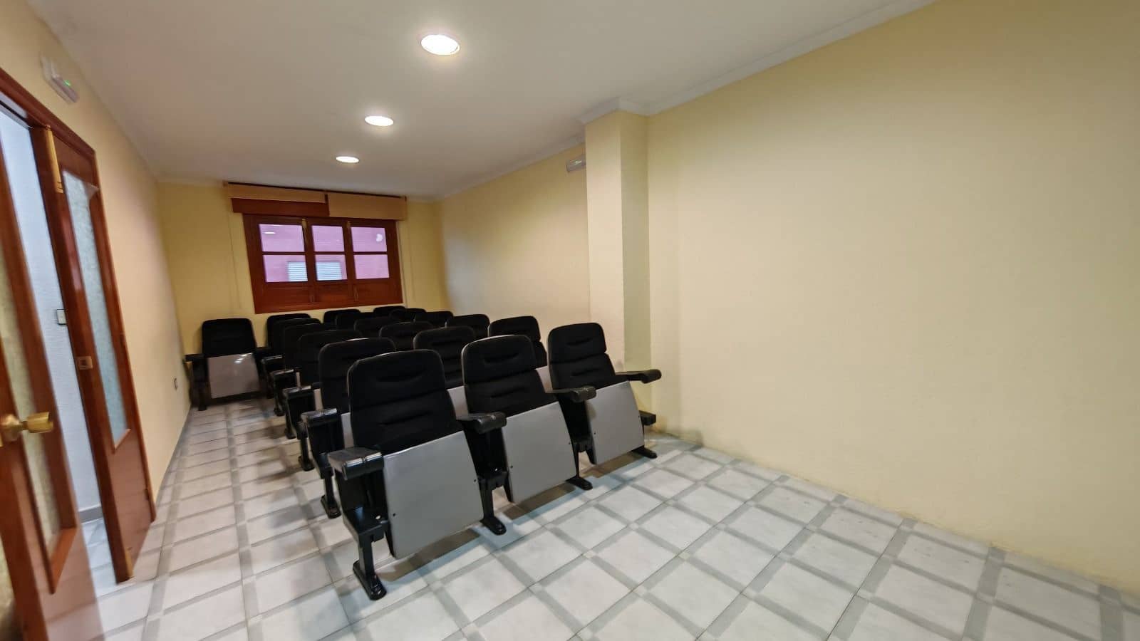 5 soveværelse Semi-Rækkehus til salg i Motril - € 329.000 (Ref: 9398166)