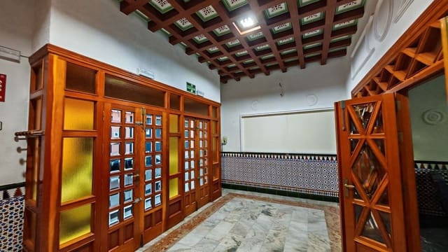 5 slaapkamer Halfvrijstaande villa te koop in Motril - € 329.000 (Ref: 9398166)