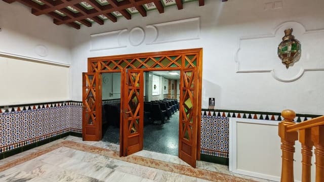 5 slaapkamer Halfvrijstaande villa te koop in Motril - € 329.000 (Ref: 9398166)