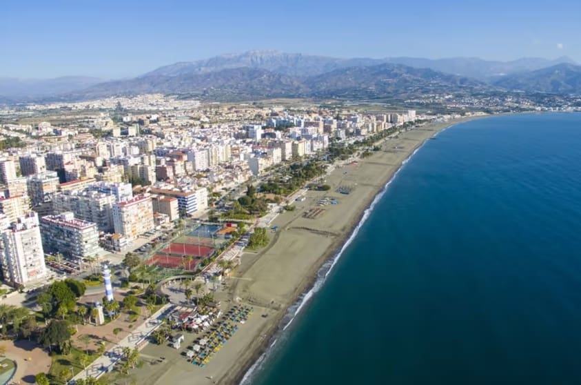 3 bedroom Apartment for sale in Torre del Mar with garage - € 239,000 (Ref: 9398167)