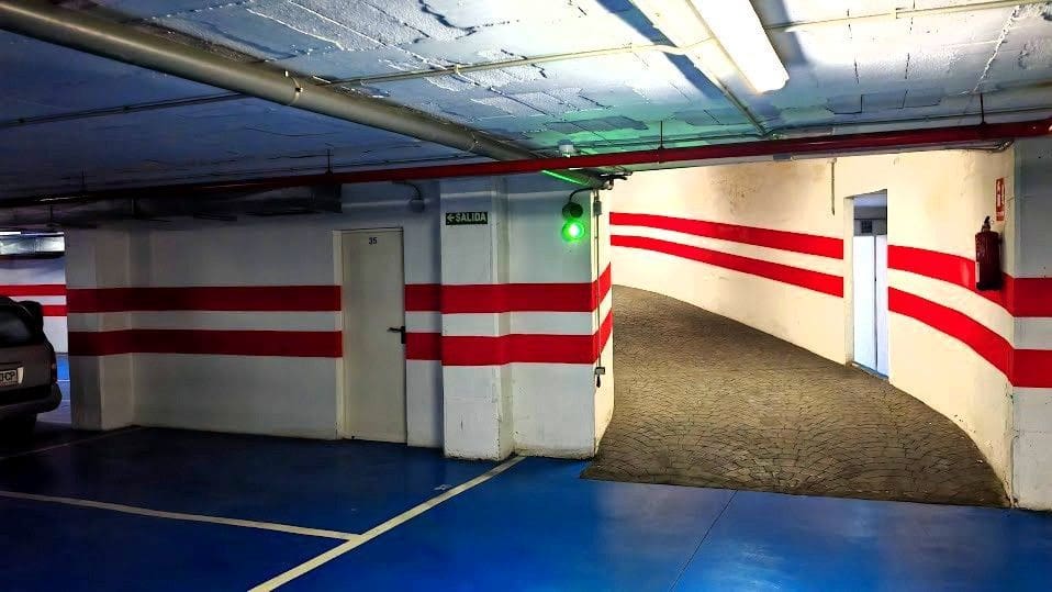 Garage à vendre à Torrox-Costa - 25 000 € (Ref: 9400359)