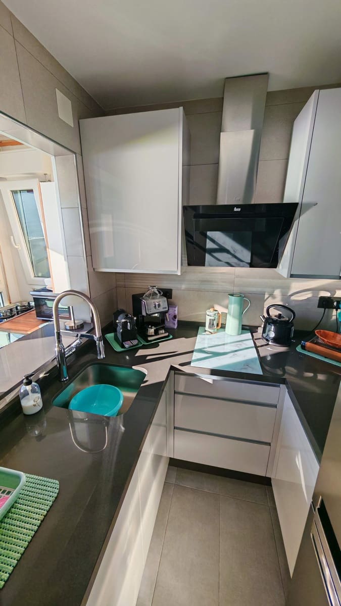 1 sypialnia Apartament na sprzedaż w Torrox-Costa z basenem - 220 000 € (Ref: 9409165)