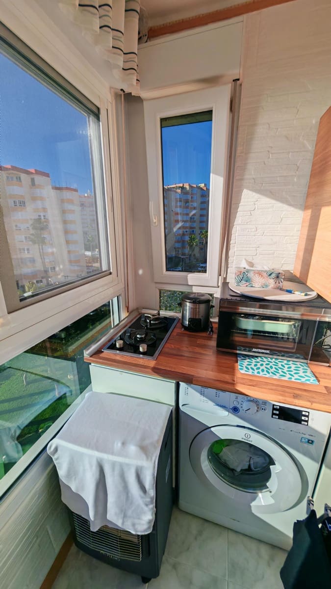 1 sypialnia Apartament na sprzedaż w Torrox-Costa z basenem - 220 000 € (Ref: 9409165)