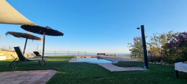 Chalet de 2 habitaciones en Vélez-Málaga en venta - 525.000 € (Ref: 9410519)