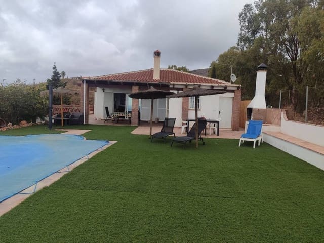 Chalet de 2 habitaciones en Vélez-Málaga en venta - 525.000 € (Ref: 9410519)