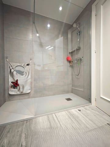 Apartamento en Torrox-Costa, Torrox en venta con piscina - 359.000 € (Ref: 9413583)