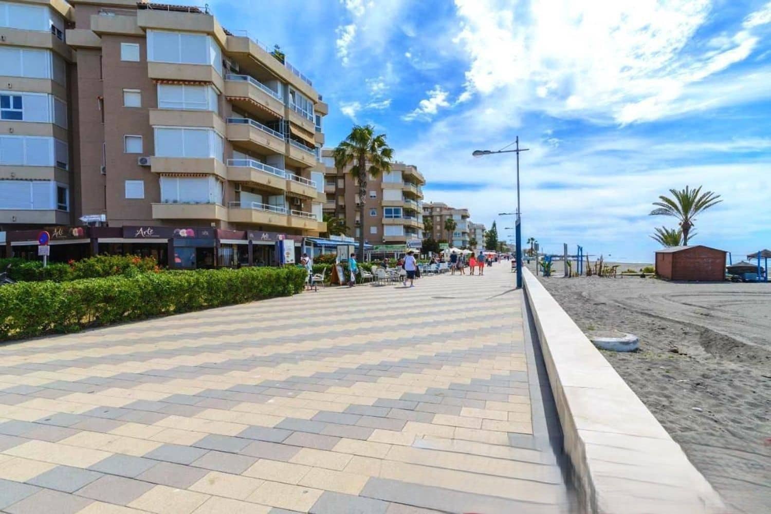 Apartment for sale in Torrox-Costa with pool - € 359,000 (Ref: 9413583)