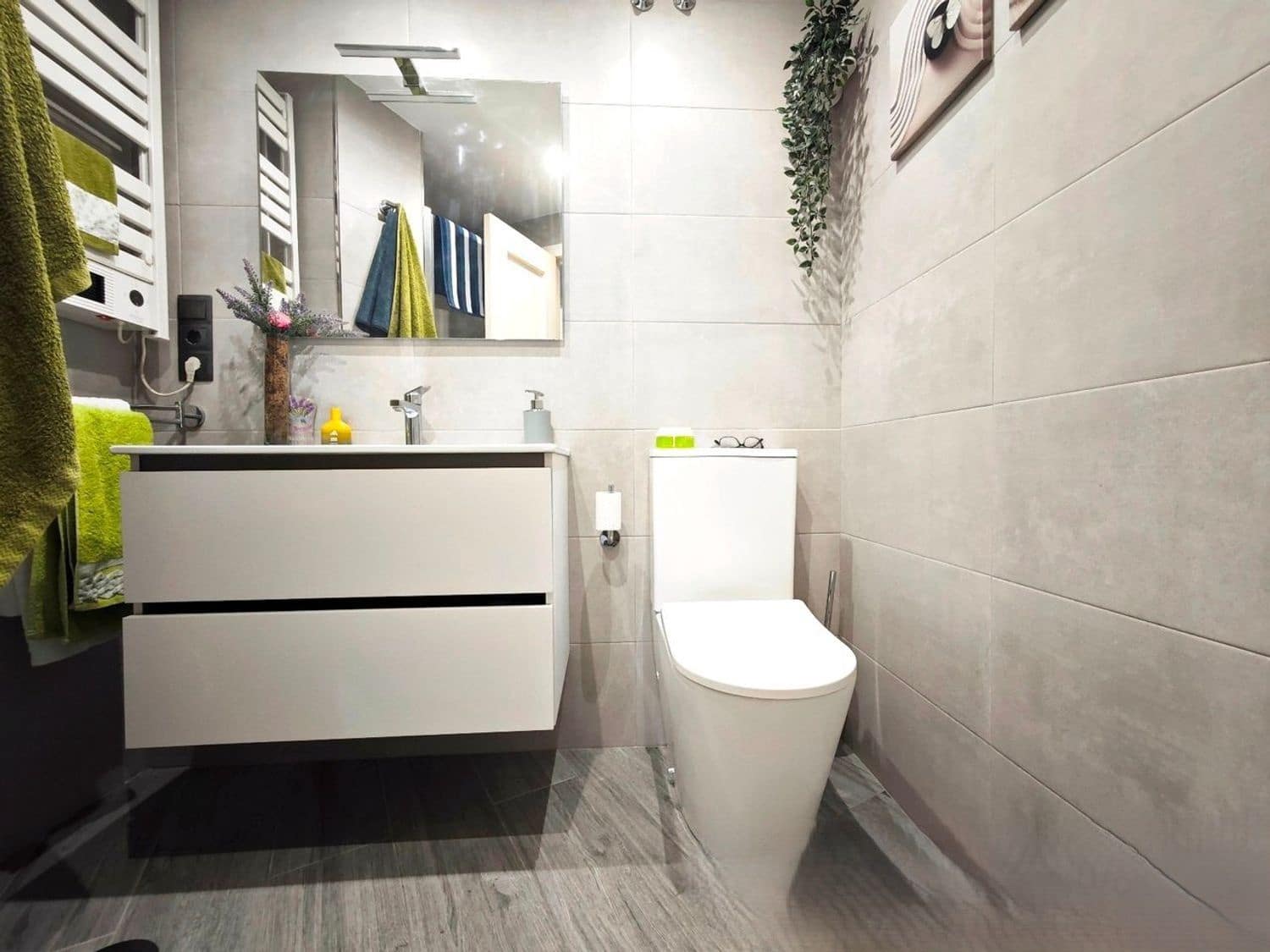 Apartment for sale in Torrox-Costa with pool - € 359,000 (Ref: 9413583)