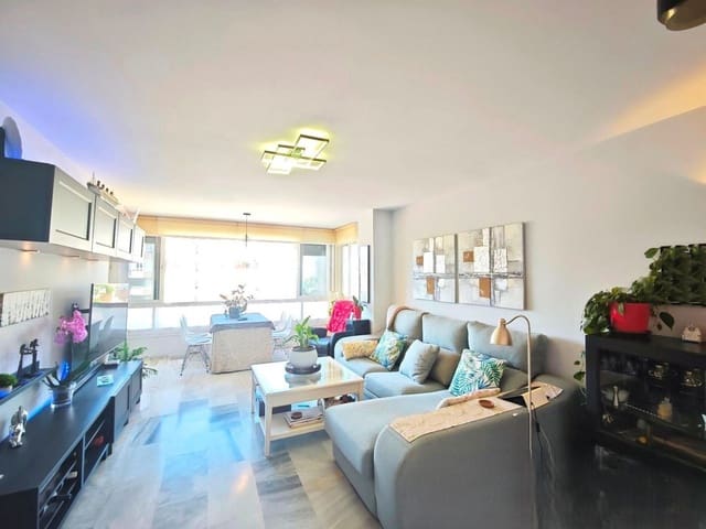 Apartamento en Torrox-Costa, Torrox en venta con piscina - 359.000 € (Ref: 9413583)