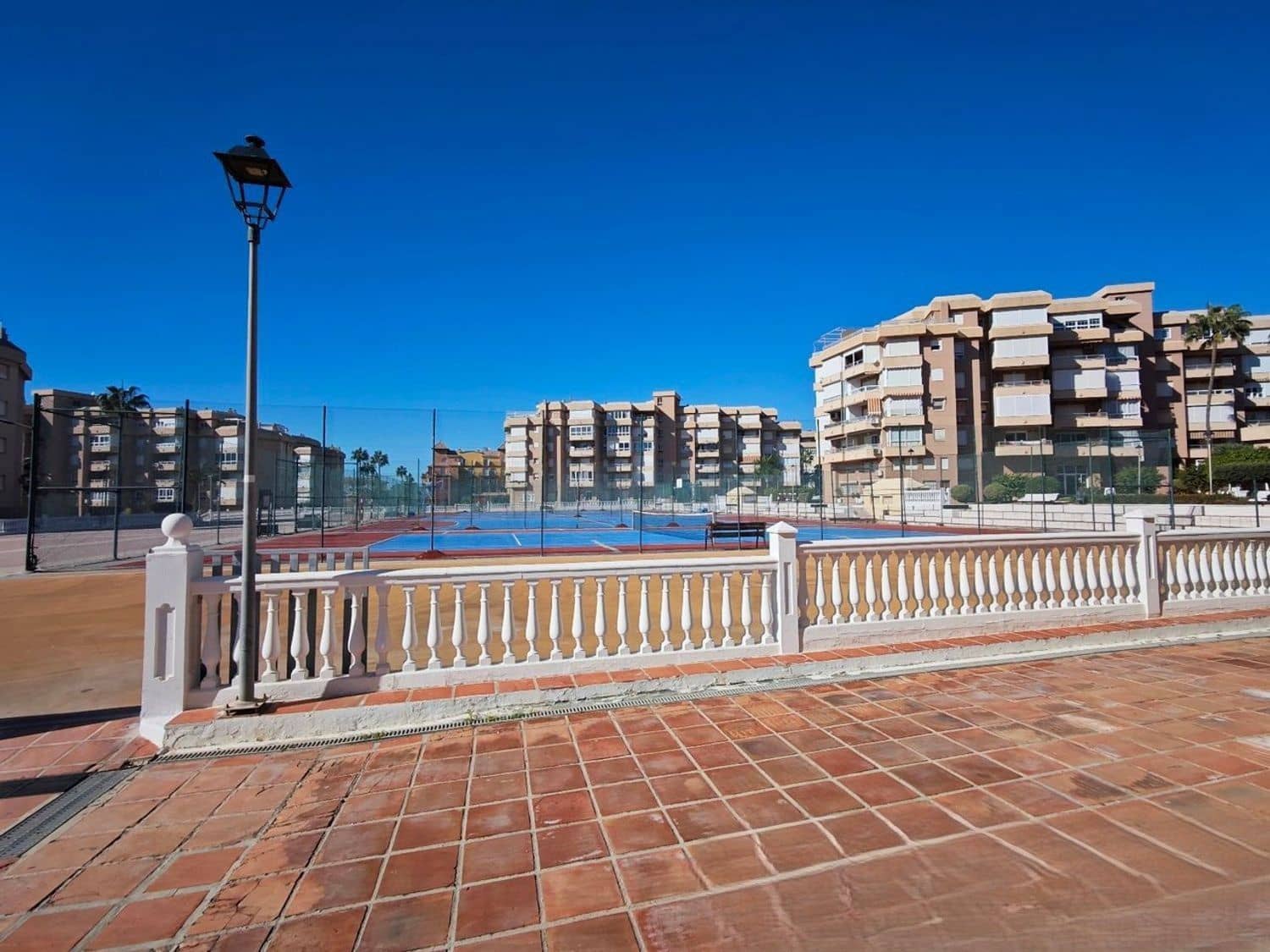 Apartment for sale in Torrox-Costa with pool - € 359,000 (Ref: 9413583)