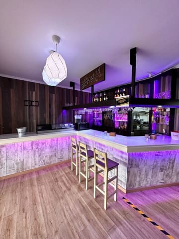 Komercyjne do wynajęcia w Torrox-Costa, Torrox - 1 500 € (Ref: 9439445)