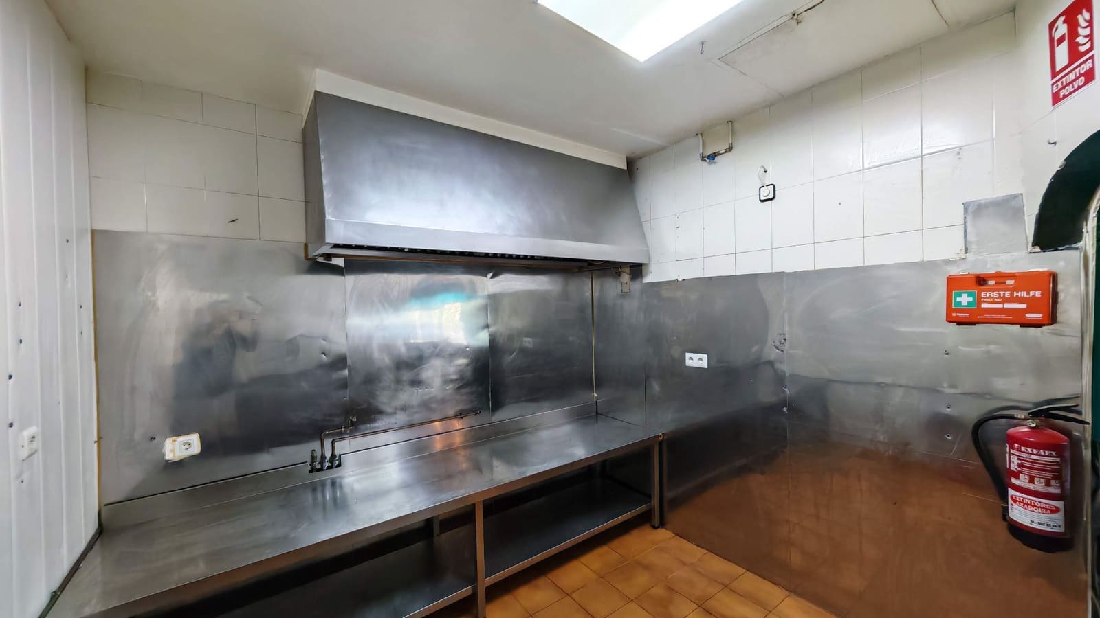 Kaupallinen vuokrattavana paikassa Torrox-Costa - 1 500 € (Ref: 9439445)