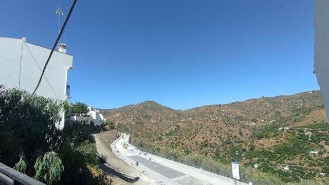 2 bedroom Apartment for sale in Sayalonga - € 22,000 (Ref: 9485509)