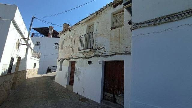 2 bedroom Apartment for sale in Sayalonga - € 22,000 (Ref: 9485509)