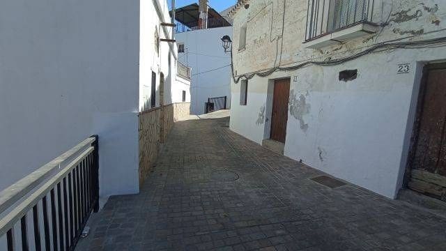 2 bedroom Apartment for sale in Sayalonga - € 22,000 (Ref: 9485509)