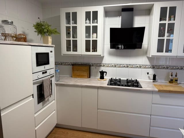 3 makuuhuone Huoneisto myytävänä paikassa Torrox-Costa, Torrox mukana uima-altaan - 285 000 € (Ref: 9508263)